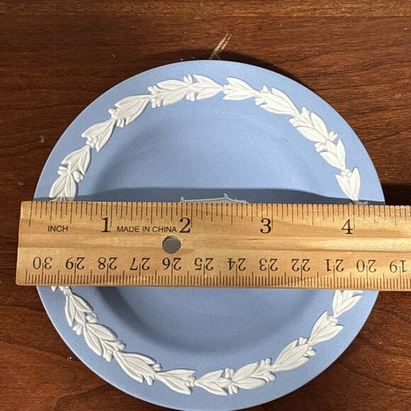 Wedgwood Jasperware With Black Stand Namdaemun, Seoul Made In England Pre-Owned - Picture 6 of 6